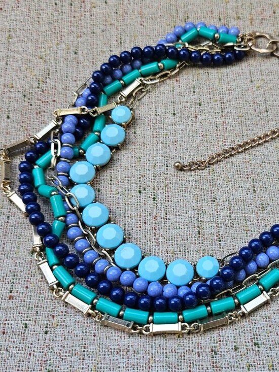 Jewelry - Statement Necklace Beaded Blue/Turquoise Tone Fashion Jewelry Necklace Unbrand